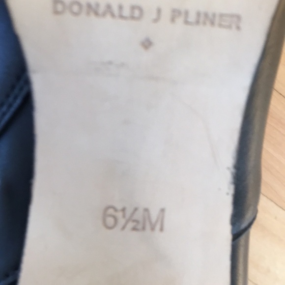 Donald Pliner black heeled boots 6.5 - Picture 6 of 10